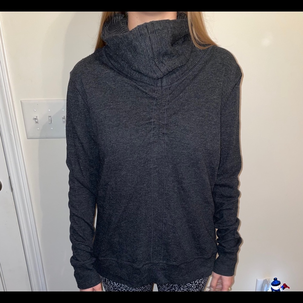 Lululemon sweatshirt